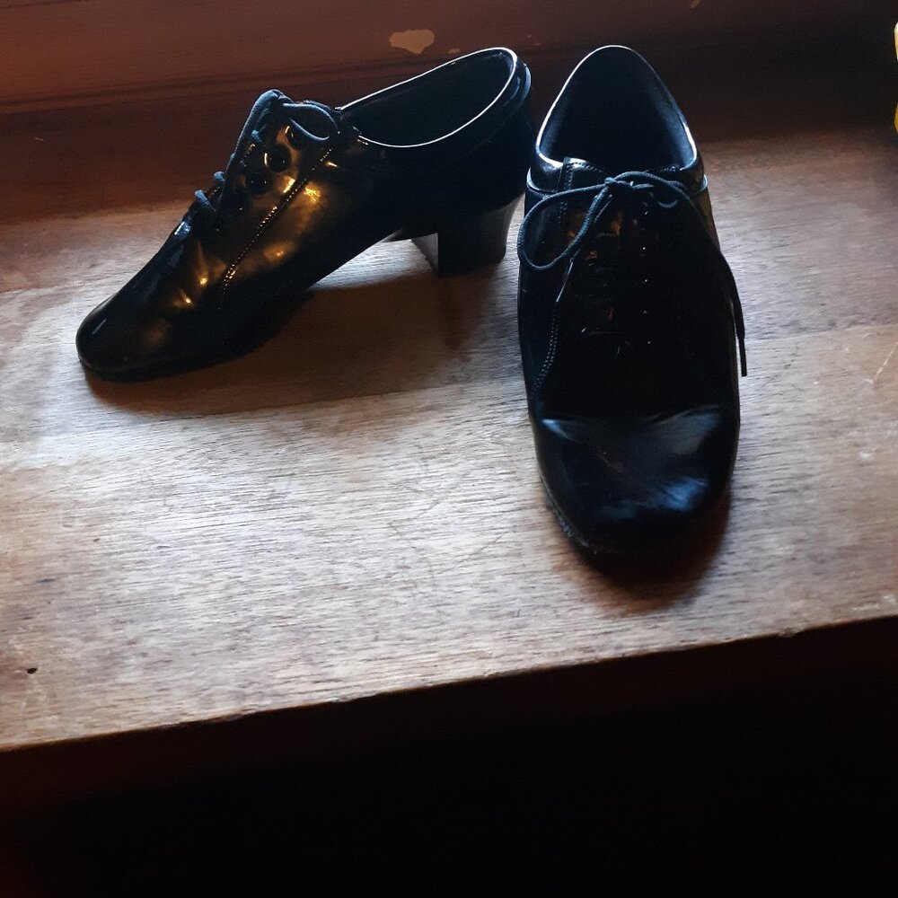 Mens practice dance shoes